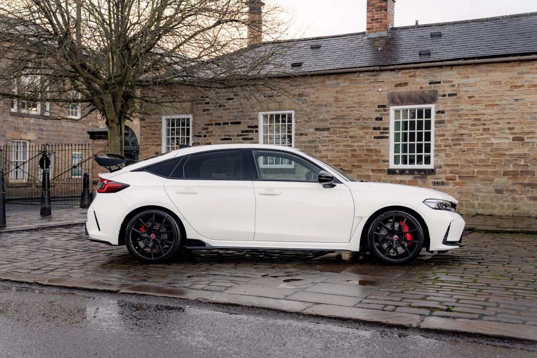 2023 Honda FL5 Civic Type R - Image 10 of 31