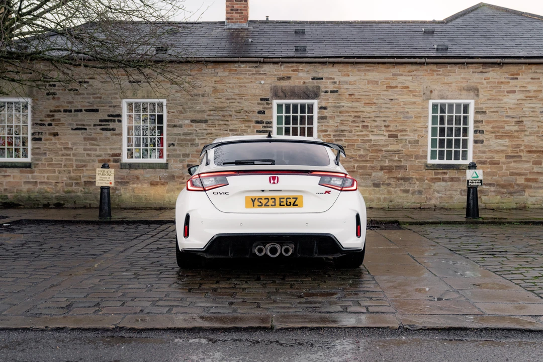 2023 Honda FL5 Civic Type R - Image 15 of 31