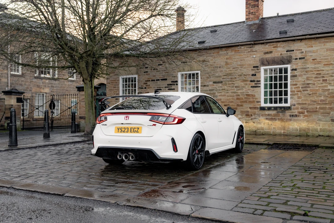 2023 Honda FL5 Civic Type R - Image 16 of 31