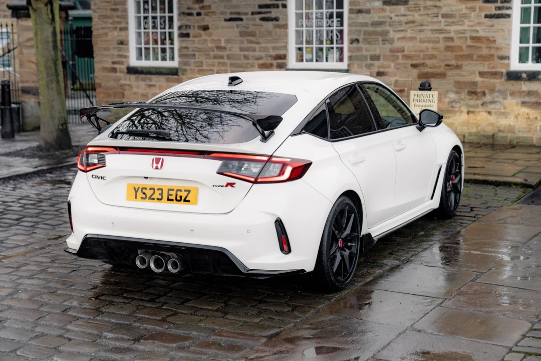 2023 Honda FL5 Civic Type R - Image 8 of 31