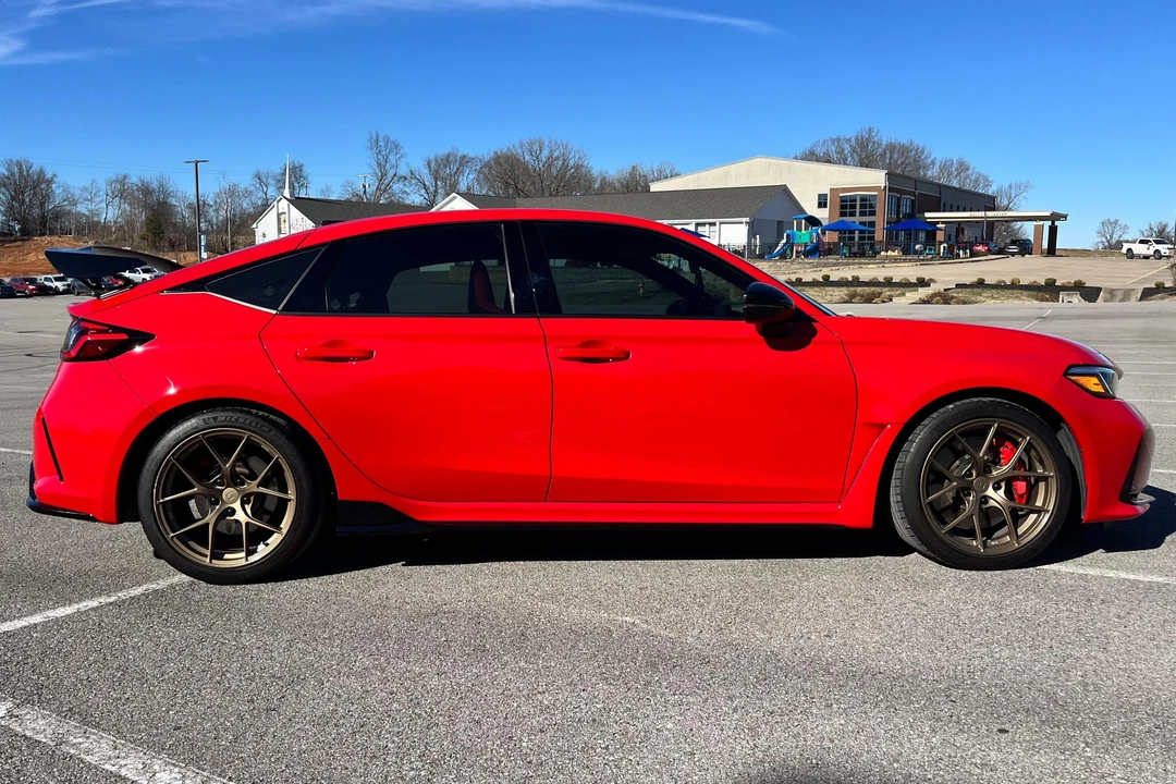 2023 Honda FL5 Civic Type R - Image 3 of 31