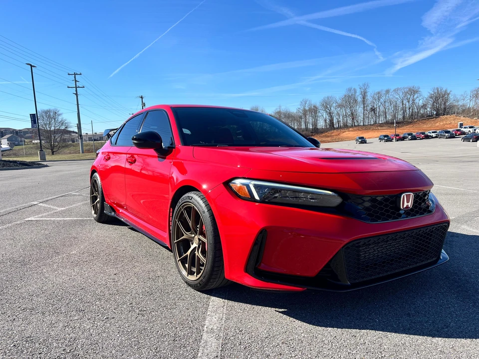 2023 Honda FL5 Civic Type R - Image 8 of 31