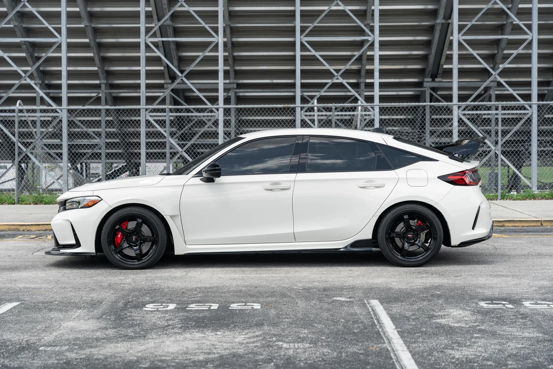 2023 Honda FL5 Civic Type R - Image 6 of 31
