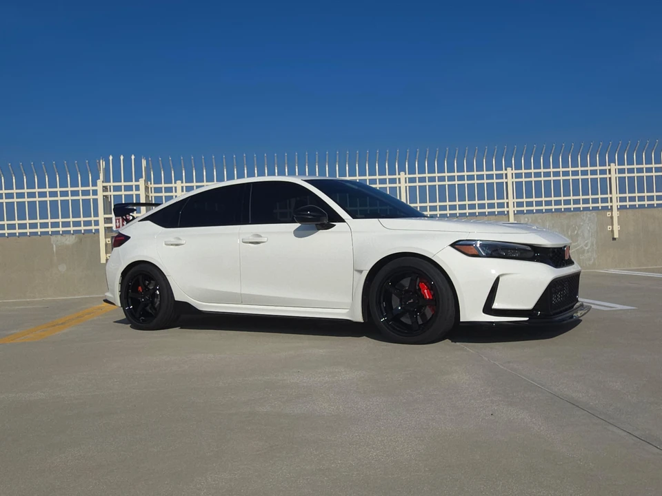 2023 Honda FL5 Civic Type R - Image 11 of 31