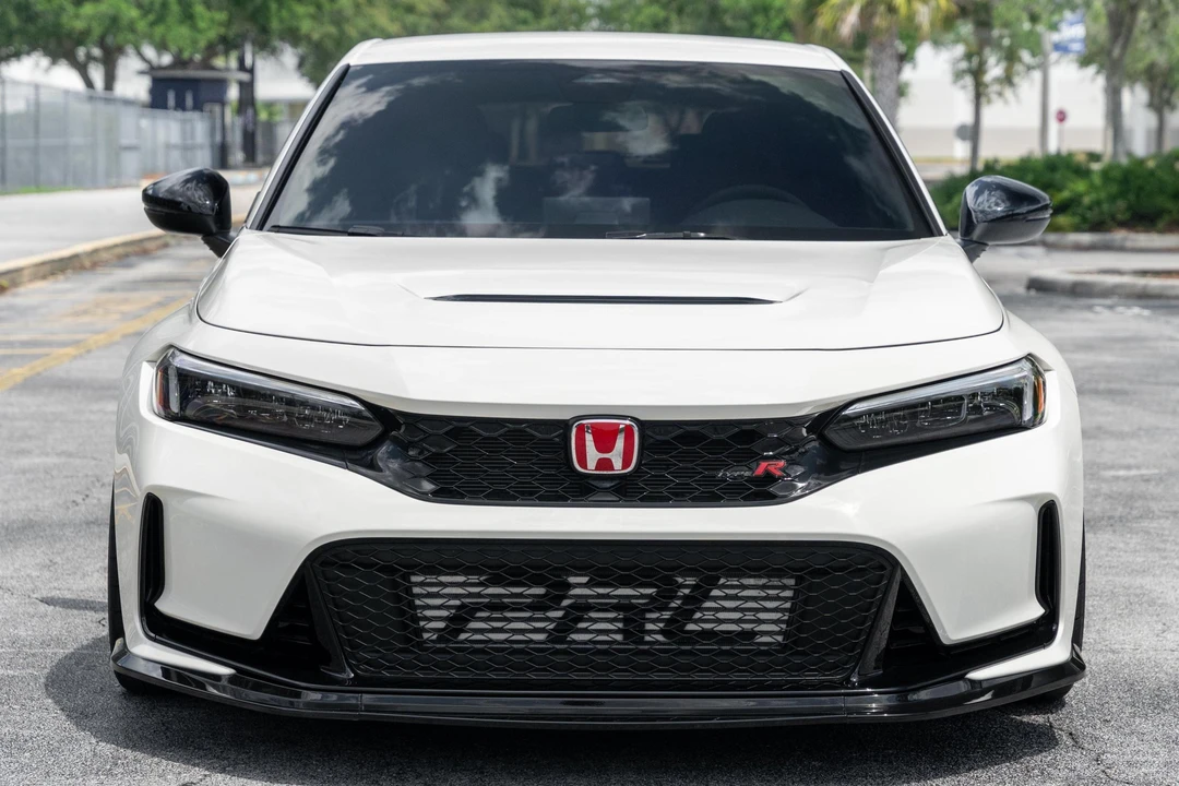 2023 Honda FL5 Civic Type R - Image 2 of 31