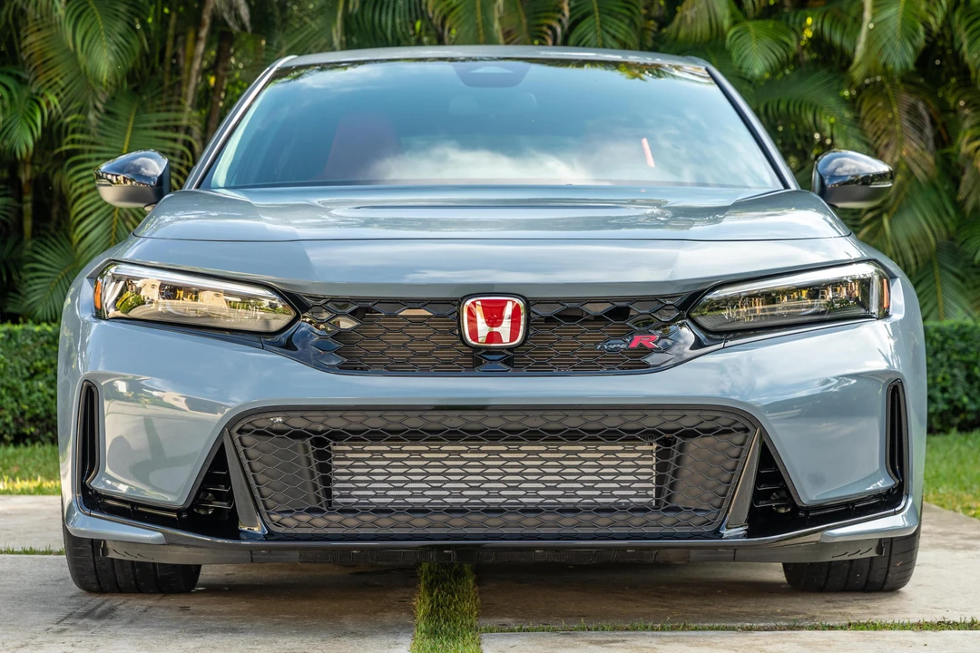 2023 Honda FL5 Civic Type R - Image 2 of 31