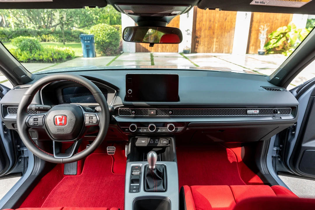 2023 Honda FL5 Civic Type R - Image 18 of 31