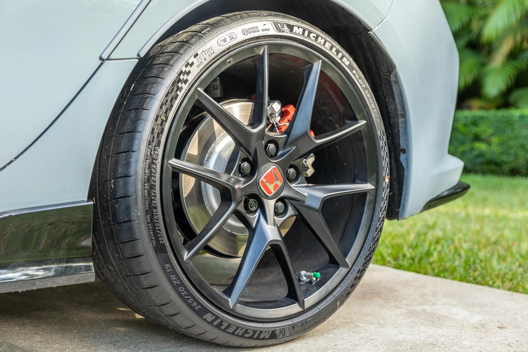 2023 Honda FL5 Civic Type R - Image 15 of 31