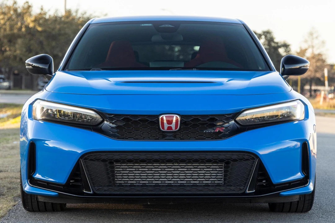 2023 Honda FL5 Civic Type R - Image 2 of 31