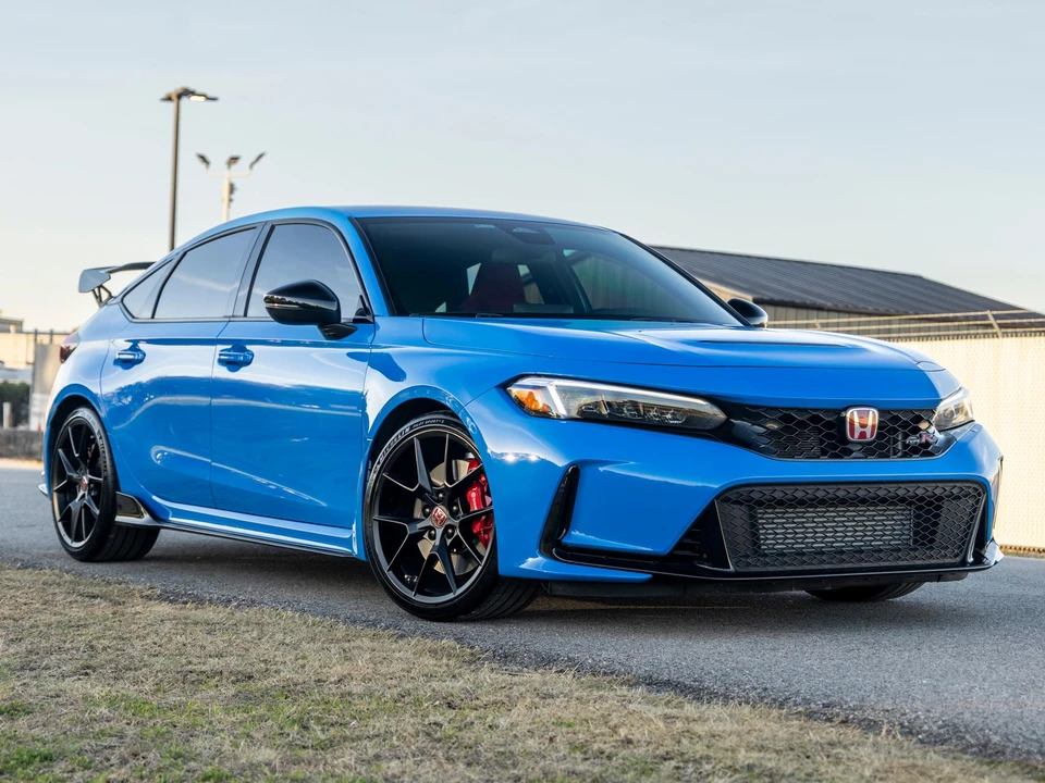 2023 Honda FL5 Civic Type R - Image 8 of 31
