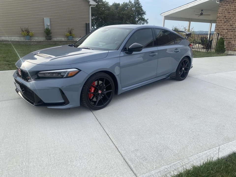 2023 Honda FL5 Civic Type R - Image 2 of 31