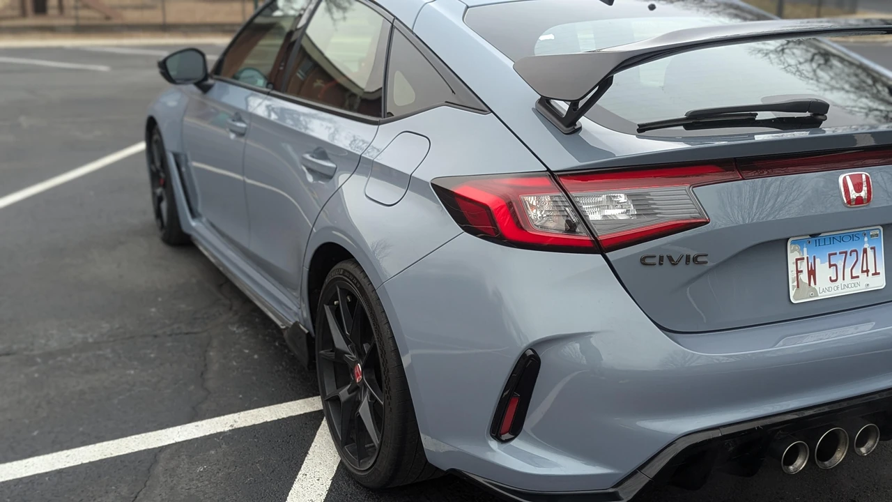 2023 Honda FL5 Civic Type R - Image 22 of 31