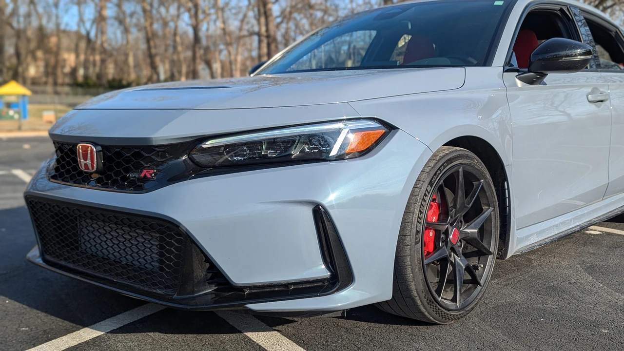 2023 Honda FL5 Civic Type R - Image 19 of 31
