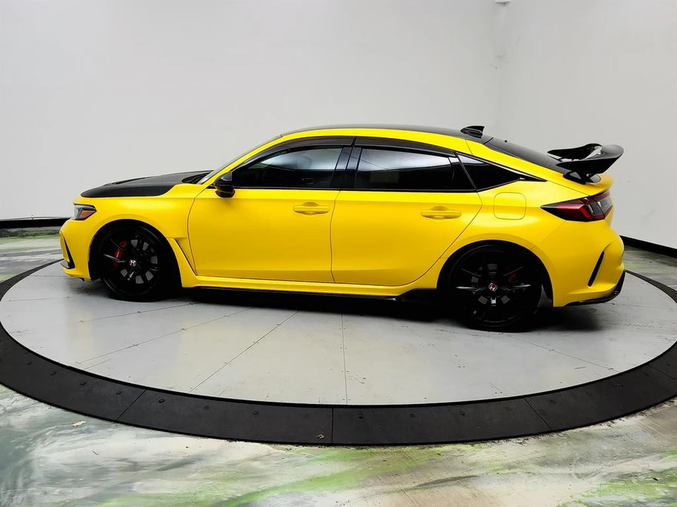 2023 Honda FL5 Civic Type R - Image 8 of 31