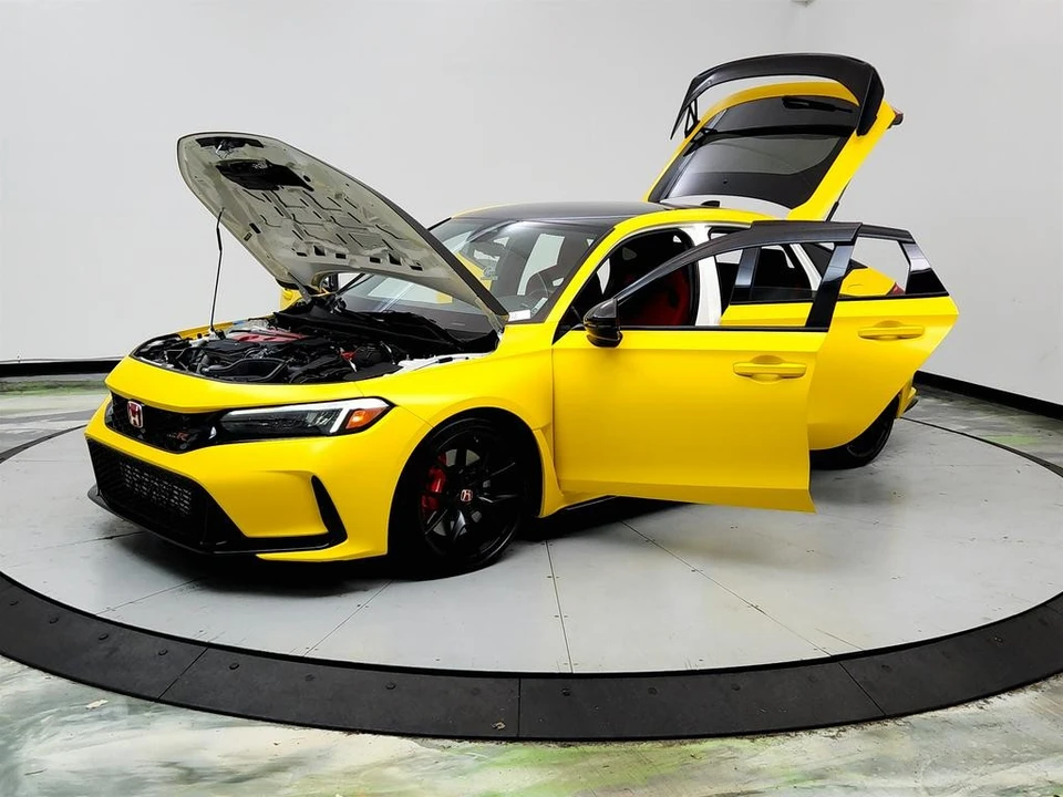 2023 Honda FL5 Civic Type R - Image 9 of 31