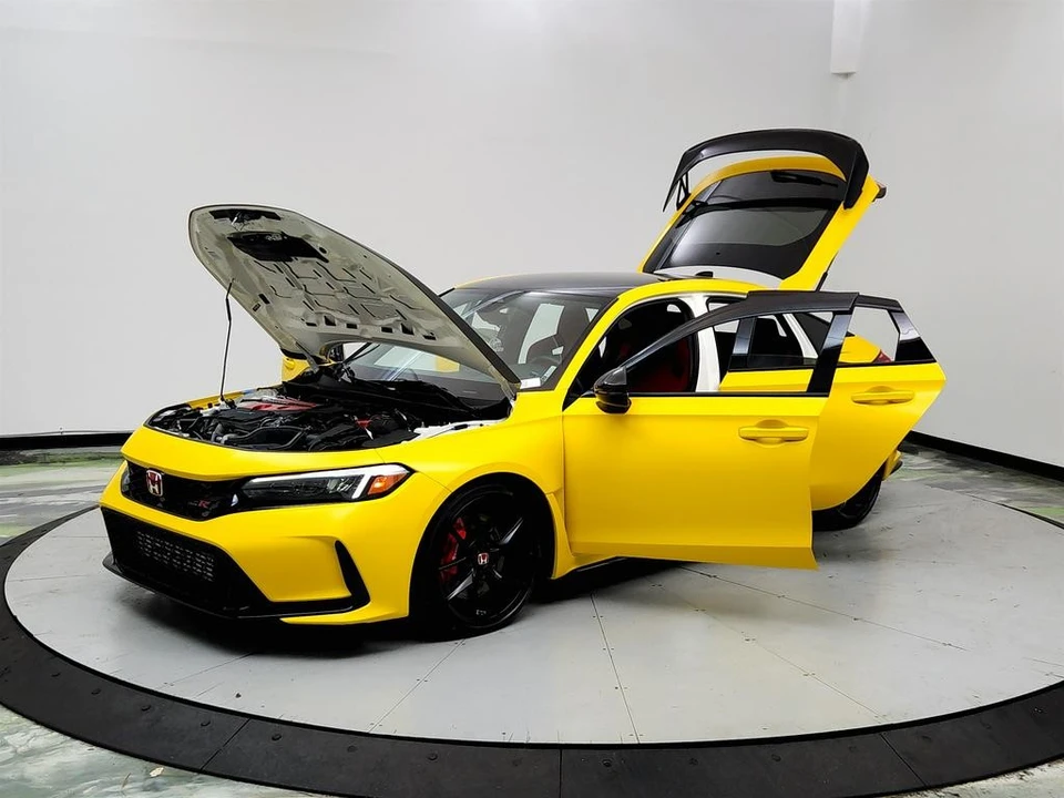 2023 Honda FL5 Civic Type R - Image 9 of 31