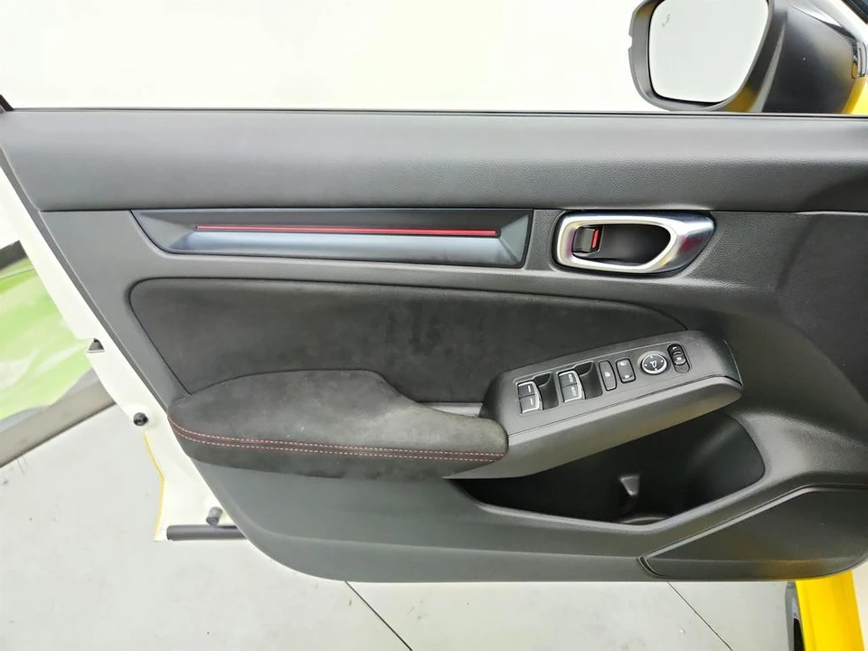 2023 Honda FL5 Civic Type R - Image 23 of 31
