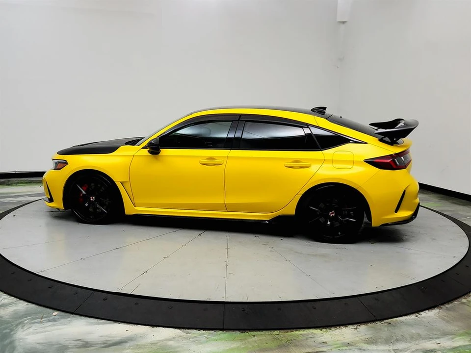 2023 Honda FL5 Civic Type R - Image 9 of 31