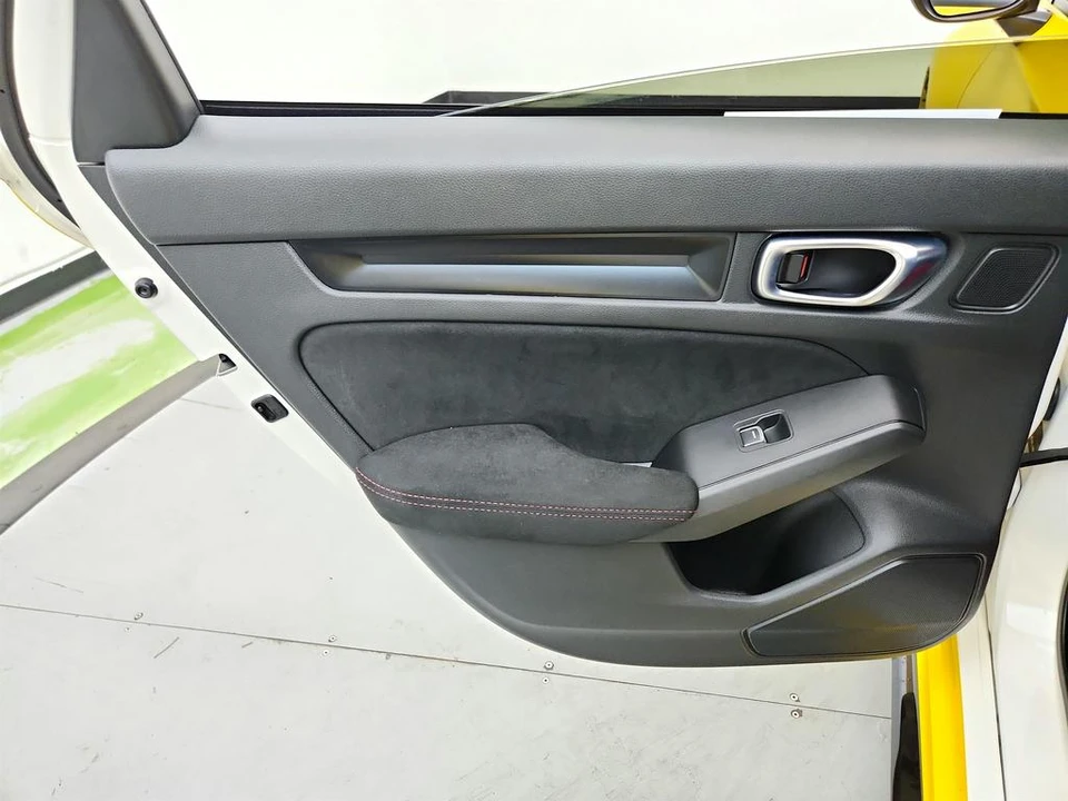 2023 Honda FL5 Civic Type R - Image 26 of 31