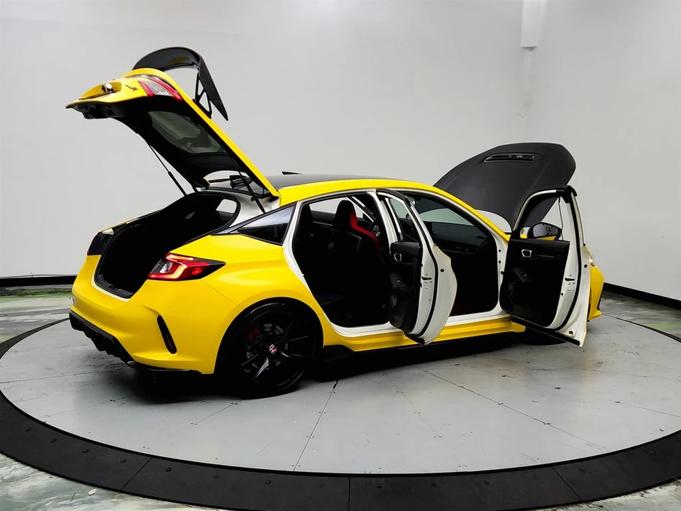 2023 Honda FL5 Civic Type R - Image 12 of 31