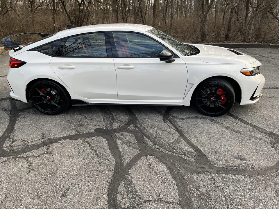 2023 Honda FL5 Civic Type R - Image 20 of 31