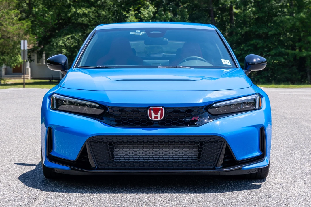 2023 Honda FL5 Civic Type R - Image 2 of 31