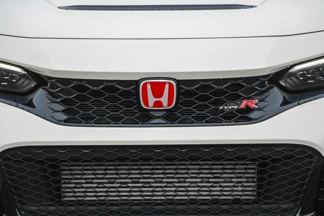 2023 Honda FL5 Civic Type R - Image 7 of 12