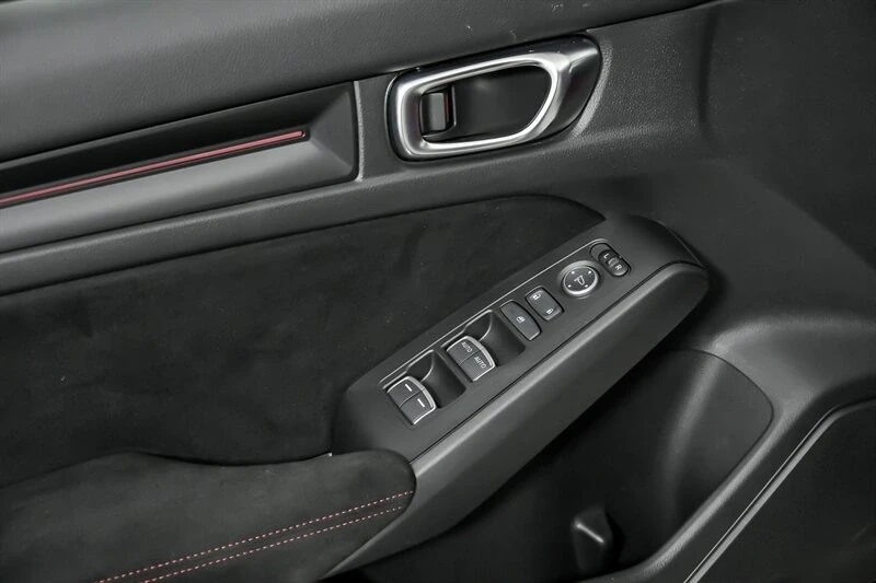 2023 Honda FL5 Civic Type R - Image 17 of 21