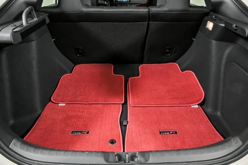 2023 Honda FL5 Civic Type R - Image 15 of 21