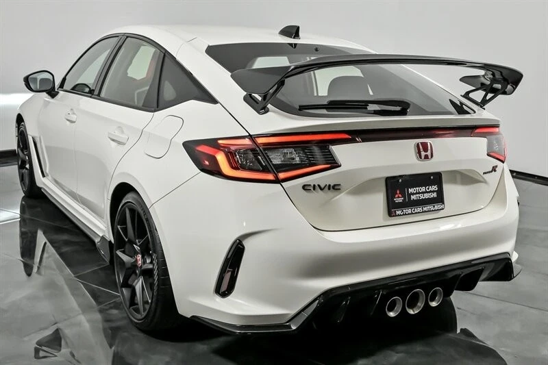 2023 Honda FL5 Civic Type R - Image 9 of 21