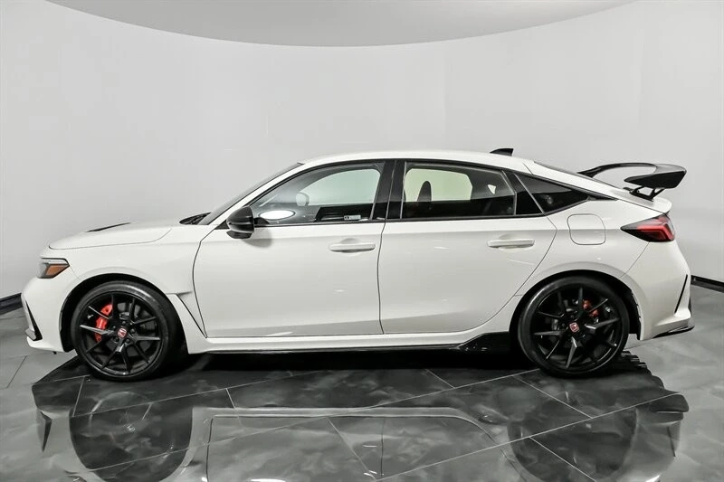 2023 Honda FL5 Civic Type R - Image 7 of 21