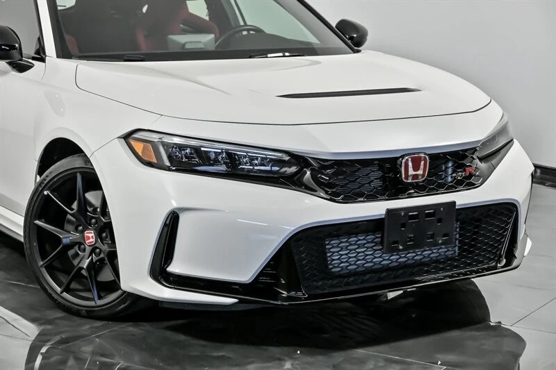 2023 Honda FL5 Civic Type R - Image 2 of 21