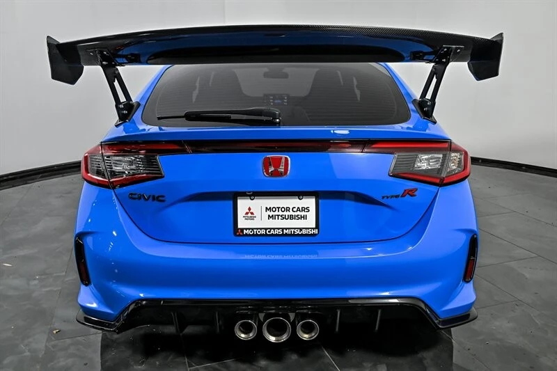 2023 Honda FL5 Civic Type R - Image 8 of 31
