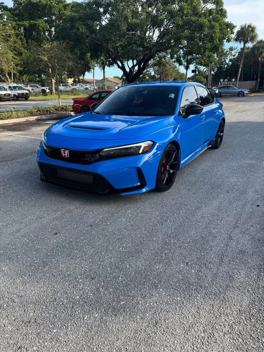 2023 Honda FL5 Civic Type R - Image 2 of 16