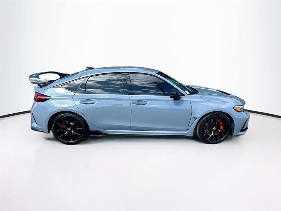 2023 Honda FL5 Civic Type R - Image 8 of 21