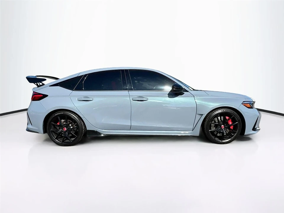 2023 Honda FL5 Civic Type R - Image 13 of 14