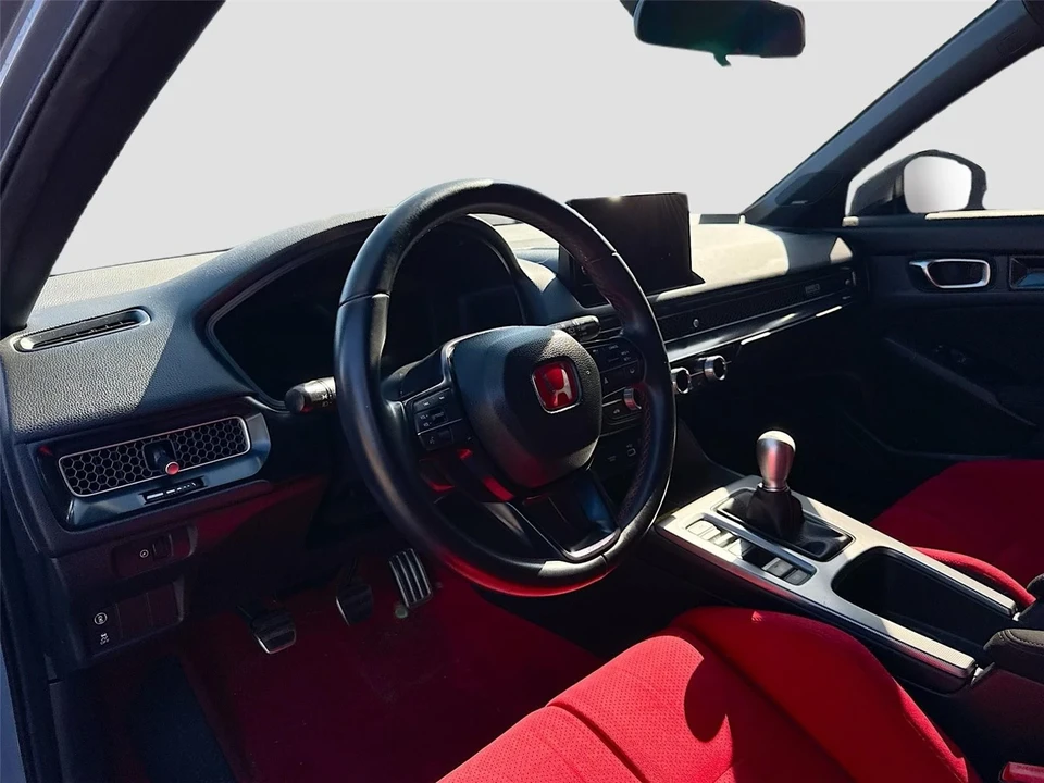 2023 Honda FL5 Civic Type R - Image 8 of 14