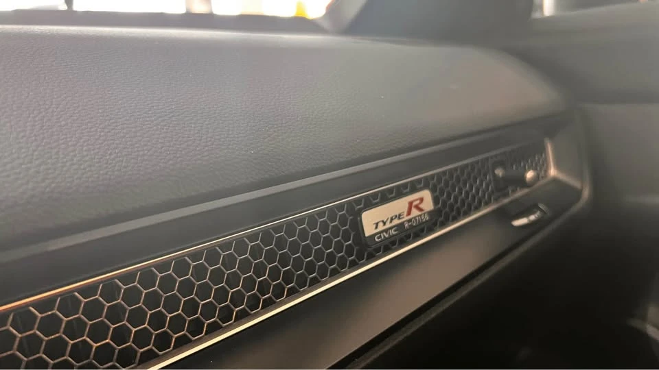 2023 Honda FL5 Civic Type R - Image 12 of 13