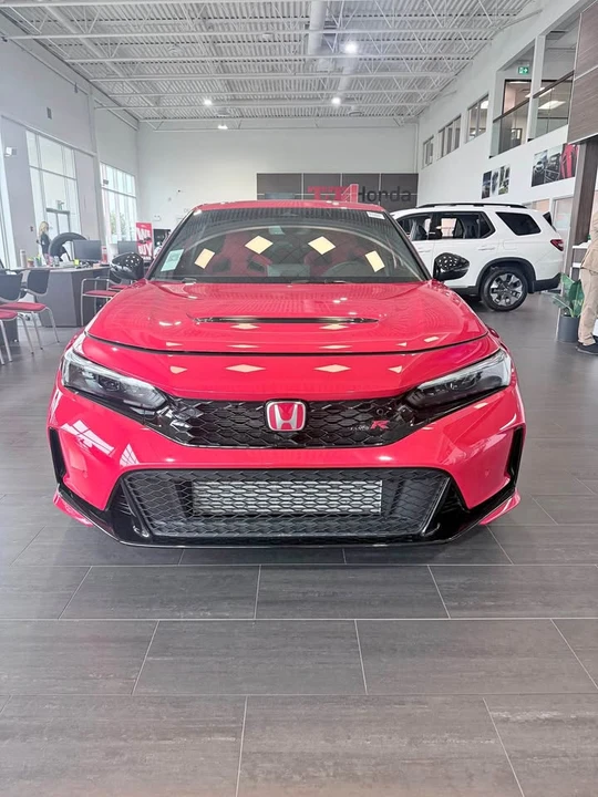 2023 Honda FL5 Civic Type R - Image 1 of 14