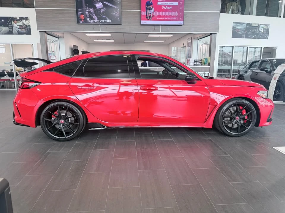 2023 Honda FL5 Civic Type R - Image 2 of 14