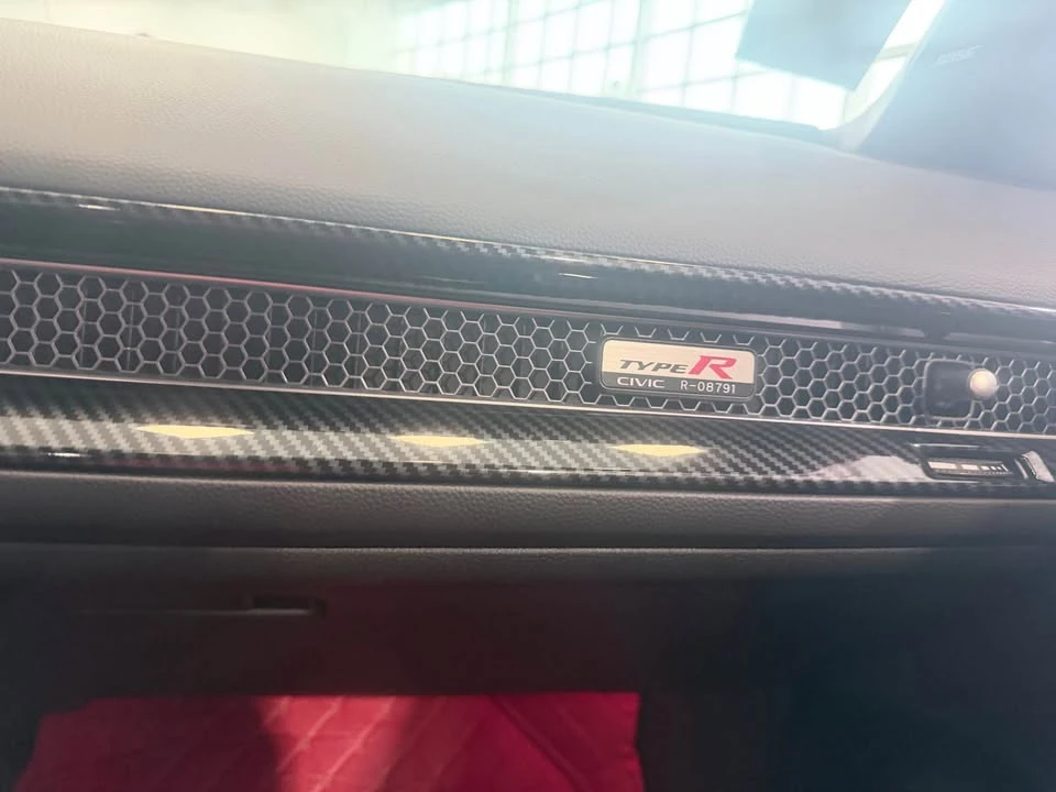 2023 Honda FL5 Civic Type R - Image 13 of 14