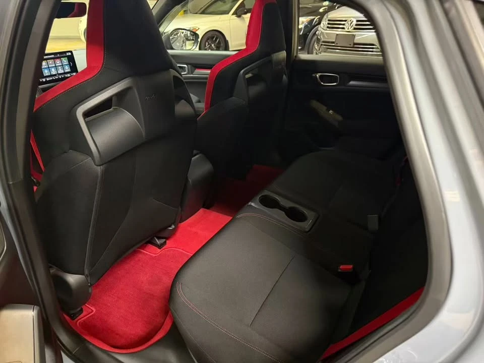 2023 Honda FL5 Civic Type R - Image 12 of 13