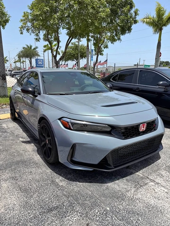 2023 Honda FL5 Civic Type R - Image 1 of 4