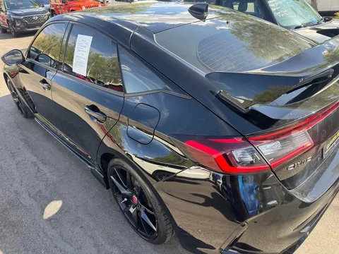 2023 Honda FL5 Civic Type R - Image 2 of 11