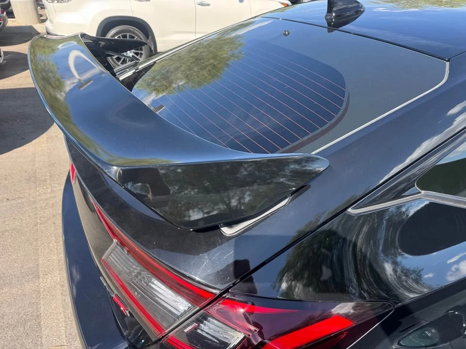 2023 Honda FL5 Civic Type R - Image 10 of 11