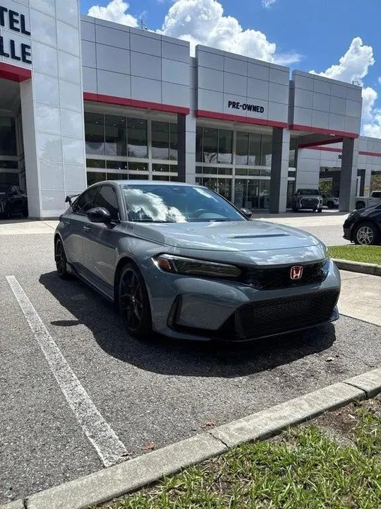 2023 Honda FL5 Civic Type R - Image 2 of 9