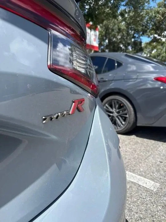 2023 Honda FL5 Civic Type R - Image 6 of 9