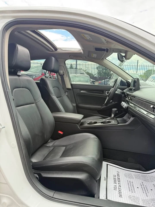 2023 Honda Civic 11th Gen - Image 11 of 17
