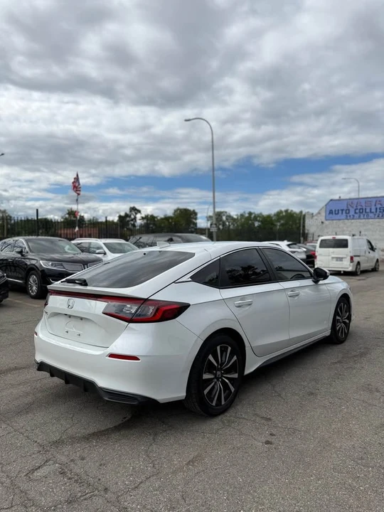 2023 Honda Civic 11th Gen - Image 8 of 17