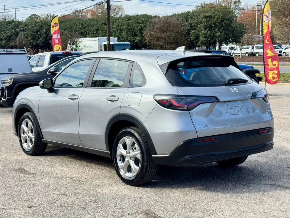 2023 Honda HR-V 3rd Gen - Image 7 of 18